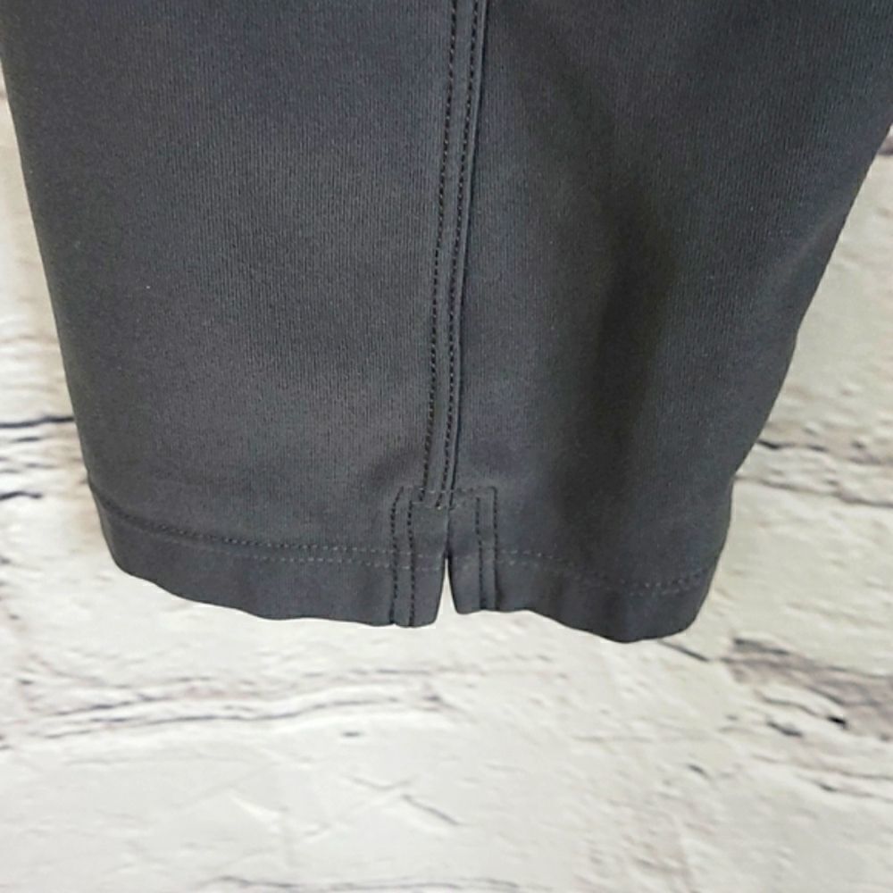 Nike Crop Leggings - Picture 6 of 9
